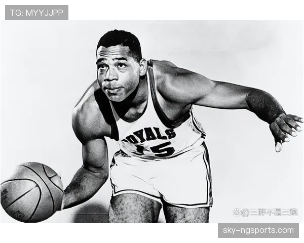 奥斯卡·罗伯特森无球跑动减少，组织核心角色主导进攻节奏